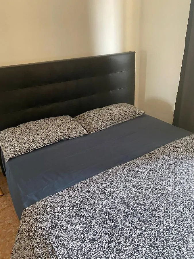 Guest house Live In Pisa - 250M Dalla Stazione Centrale Di Pisa Hotel